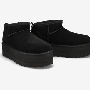 Black platform uggs